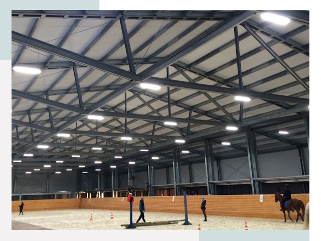 Строительство конных манежей от 618 руб в Усть-Кут