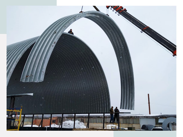 Полукруглые ангары в Устях-Куте