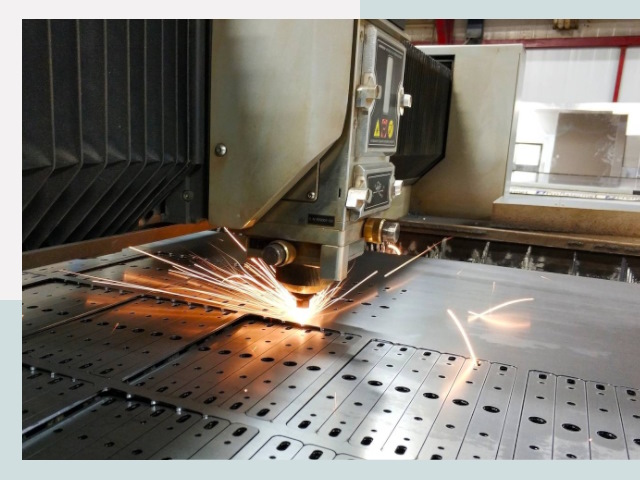 Лазерная резка металла в Устях-Куте от 618 руб.